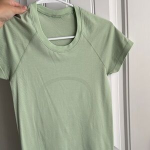 Lululemon Athletica Light Green Short Sleeve Tee